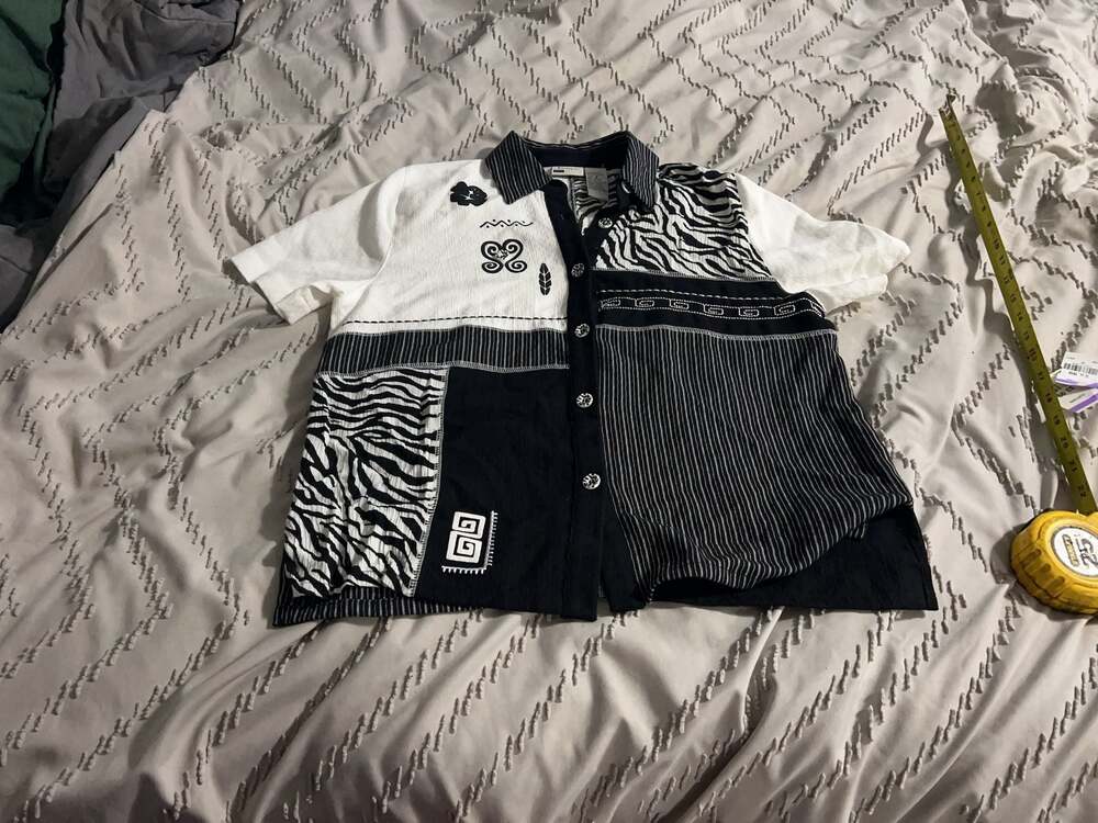 Koret Petite Women's Short Sleeve Button-Down Shirt Size S BlackWhite Patchwork